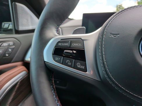 Used 2025 BMW X6 M60i AWD/4WD image 23