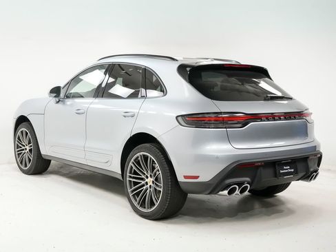 New 2026 Porsche Macan image 3