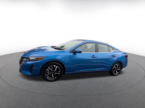 Used 2025 Nissan Sentra SV image 7