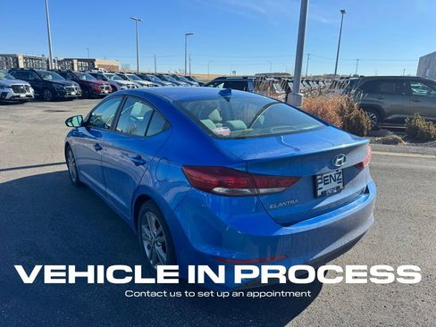 Used 2017 Hyundai Elantra SE image 5