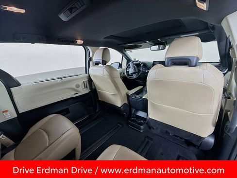 Certified 2023 Toyota Sienna Limited image 29
