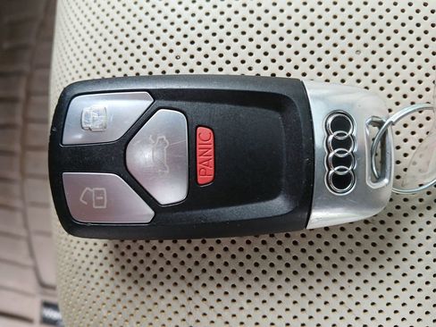 Used 2017 Audi Q7 3.0T Prestige w/ Prestige Package AWD/4WD image 42