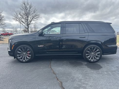 Used 2026 Cadillac Escalade V image 6