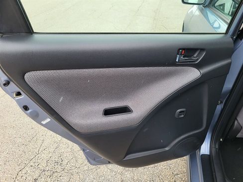 Used 2006 Toyota Matrix XR image 24