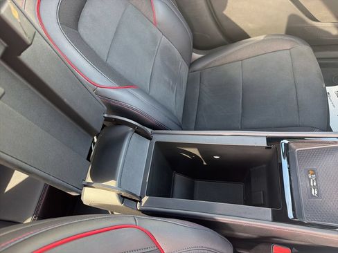 Used 2025 Chevrolet Blazer EV RS FWD image 40