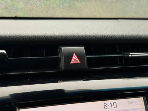 Used 2019 Toyota Camry SE w/ Carpet Mat Package FWD image 31