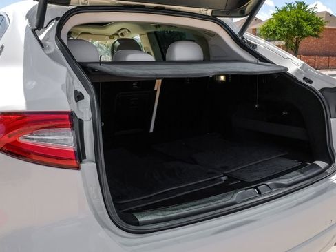 Used 2019 Maserati Levante image 60