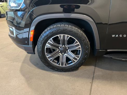 Used 2022 Jeep Wagoneer Series III w/ Flexible Seating Group AWD/4WD image 52