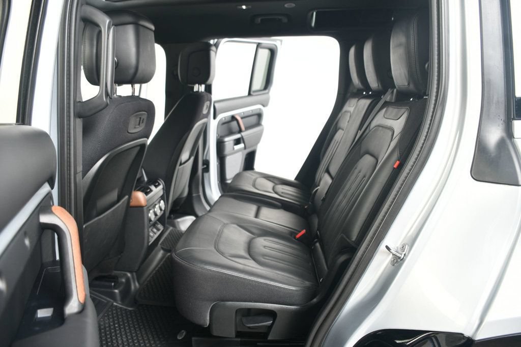 Used 2021 Land Rover Defender 110 X AWD/4WD image 32