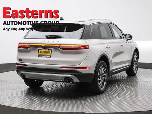 Used 2022 Lincoln Corsair FWD w/ Equipment Group 101A image 5