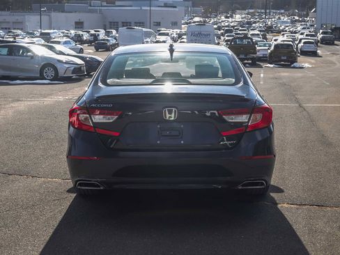 Used 2022 Honda Accord Sport image 5