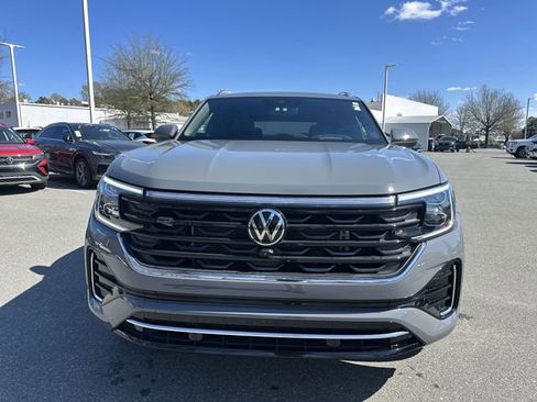 Used 2024 Volkswagen Atlas Cross Sport SEL Premium R-Line AWD/4WD image 8
