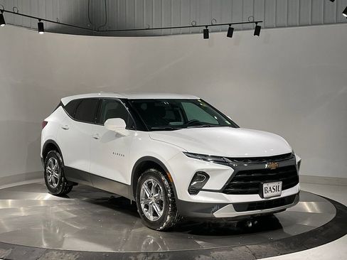Used 2025 Chevrolet Blazer LT AWD/4WD image 39