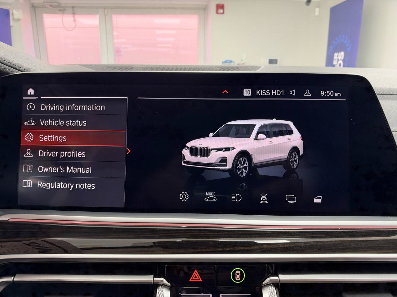 Used 2021 BMW X7 xDrive40i w/ Premium Package AWD/4WD image 21
