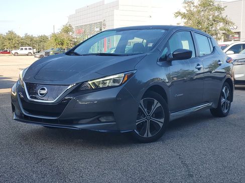 Certified 2019 Nissan Leaf SV Plus w/ SV Plus Technology Package image 31