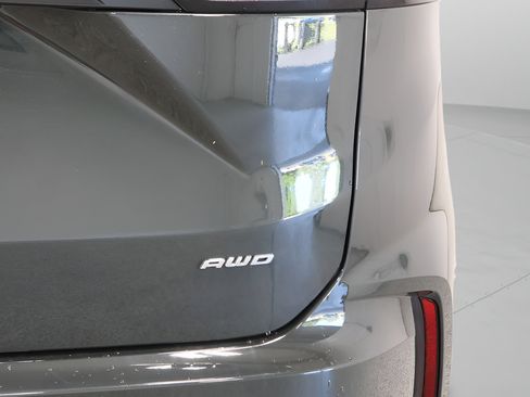Used 2023 Ford Edge Titanium w/ Class II Trailer Tow Package AWD/4WD image 36