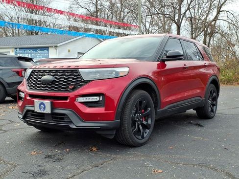 Certified 2021 Ford Explorer ST w/ ST Street Pack image 7