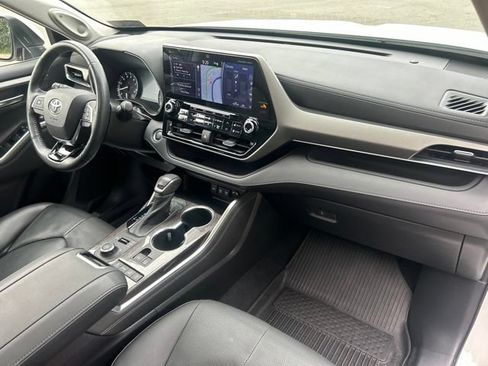 Used 2021 Toyota Highlander Limited AWD/4WD image 42