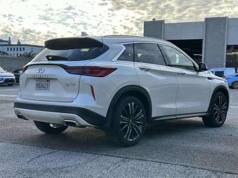 Certified 2022 INFINITI QX50 Luxe w/ Appearance Package image 4