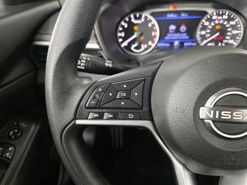 Used 2024 Nissan Altima 2.5 SV FWD image 29