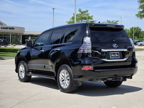 Used 2015 Lexus GX 460 w/ Premium Package AWD/4WD image 3