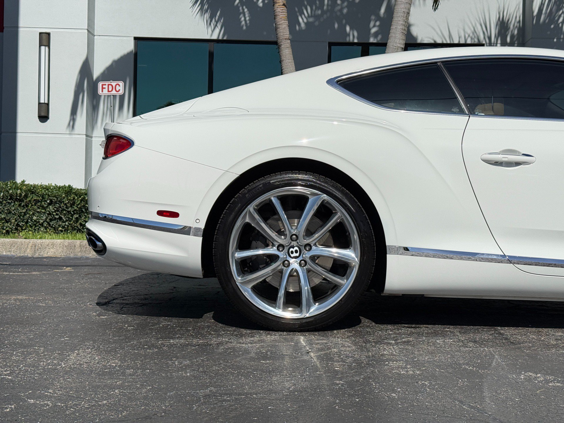 Used 2023 Bentley Continental GT Azure AWD/4WD image 7