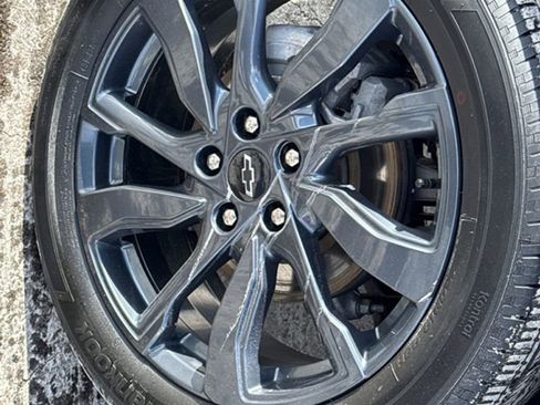 Used 2023 Chevrolet Equinox RS image 9