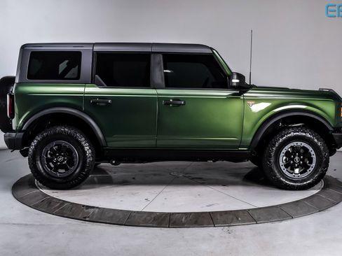 Used 2022 Ford Bronco Badlands image 7