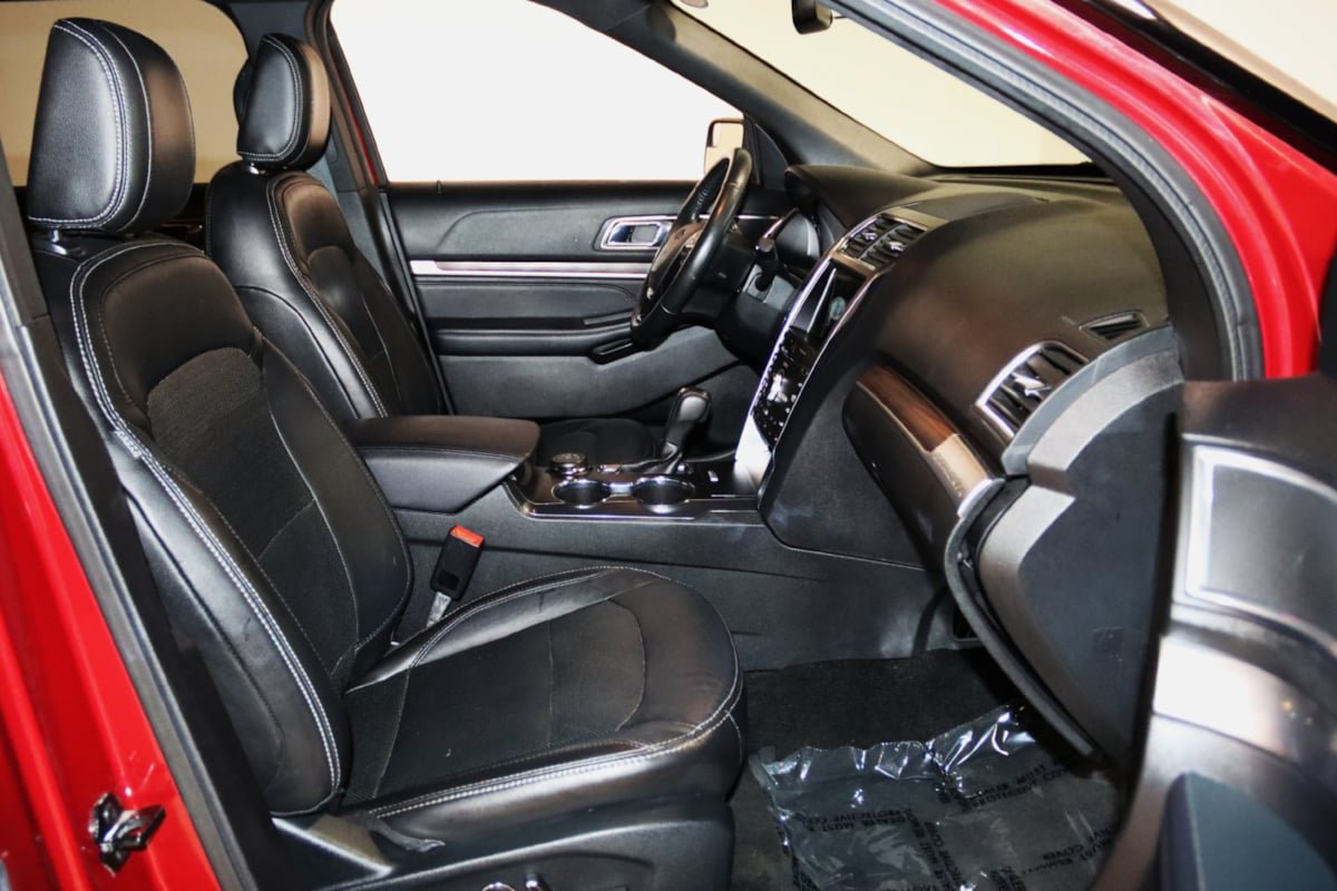 Used 2018 Ford Explorer Limited AWD/4WD image 54