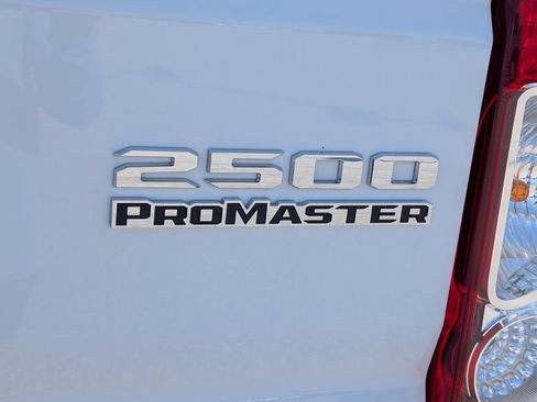 Used 2025 RAM ProMaster 2500 w/ Convenience Group FWD image 9