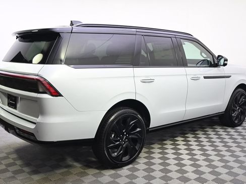 New 2026 Lincoln Navigator Black Label AWD/4WD image 7