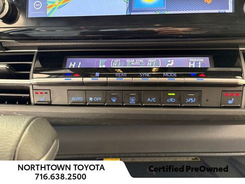 Used 2023 Toyota Sienna XSE w/ XSE Plus Package image 12