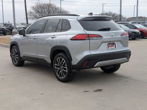 Certified 2026 Toyota Corolla Cross XLE w/ Convenience Package image 8