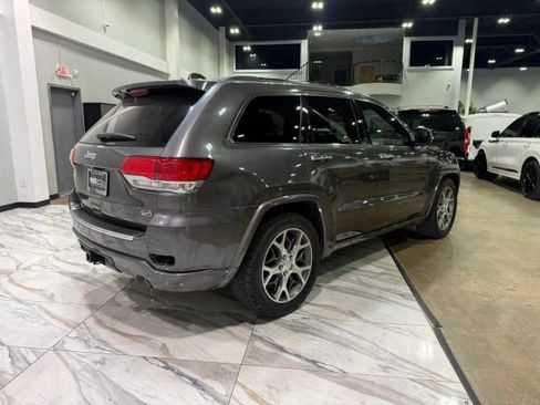 Used 2019 Jeep Grand Cherokee Overland image 6