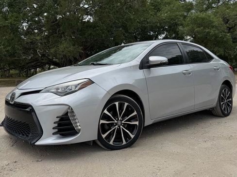 Used 2018 Toyota Corolla SE FWD image 1