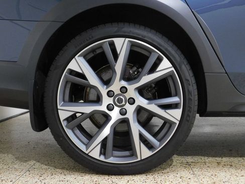 Used 2023 Volvo V90 B6 Cross Country Ultimate AWD/4WD image 67