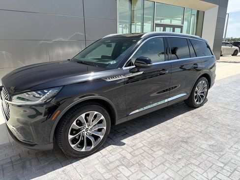 Used 2025 Lincoln Aviator Reserve RWD image 1