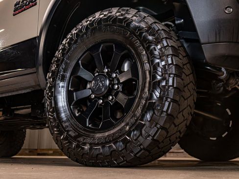 Used 2018 RAM 2500 Power Wagon w/ Leather & Luxury Group image 11