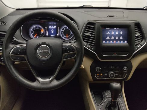 Used 2019 Jeep Cherokee Latitude w/ Popular Appearance Group FWD image 22