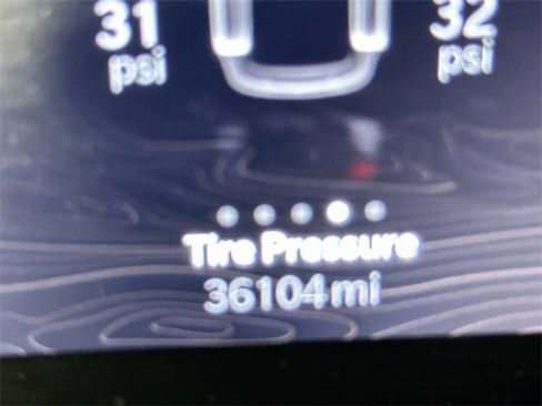 Used 2023 Jeep Grand Cherokee L Limited w/ Black Appearance Package image 17