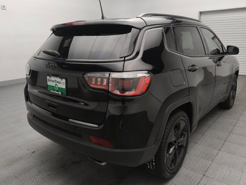 Used 2019 Jeep Compass Latitude FWD image 9