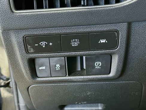 Used 2023 Hyundai Sonata Limited image 11