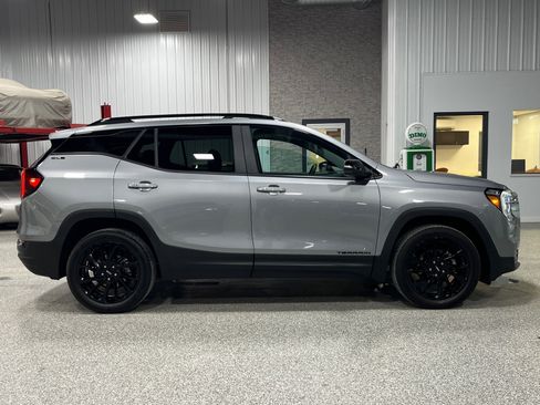 Certified 2023 GMC Terrain SLE w/ Driver Convenience Package image 6