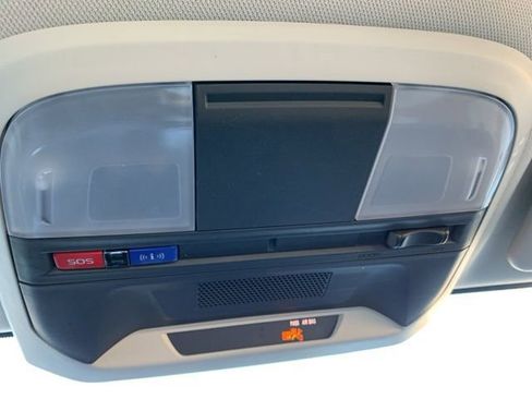 Used 2017 Subaru Impreza 2.0i Premium image 24