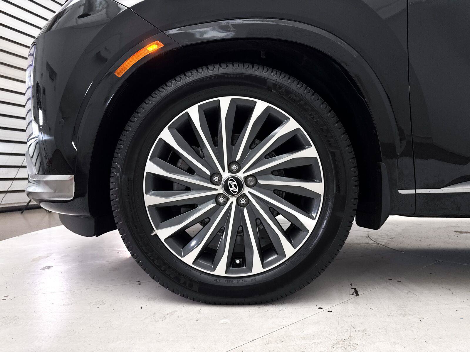 Used 2023 Hyundai Palisade Calligraphy FWD image 17