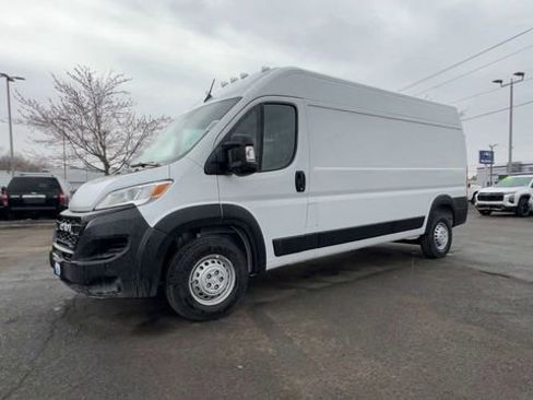 New 2026 RAM ProMaster 2500 w/ Premium Convenience Group image 4