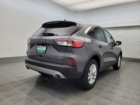 Used 2021 Ford Escape SE image 9