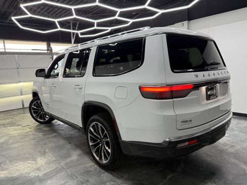 Used 2022 Jeep Wagoneer Series III w/ Premium Group I image 1