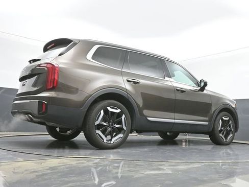 Used 2025 Kia Telluride S FWD image 38