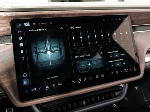 Used 2022 Rivian R1T Launch Edition image 32